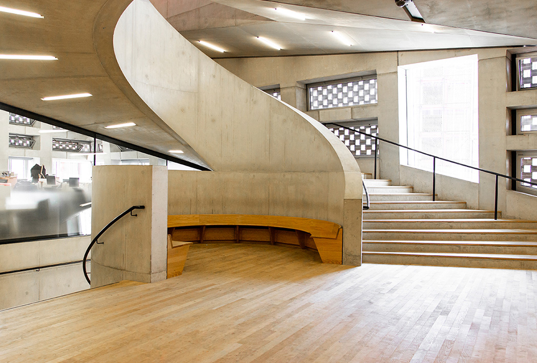 trade flooring for business