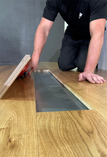 Magnetic wood flooring